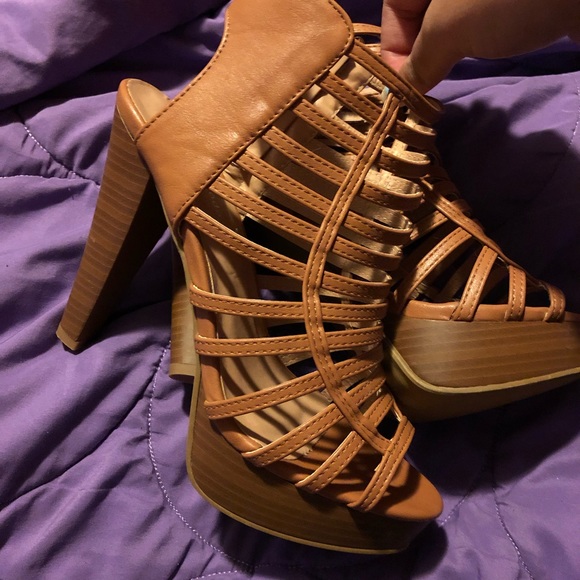 Heels - Picture 2 of 2